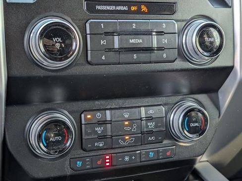 Used 2020 Ford F150 Platinum w/ Equipment Group 701A Luxury image 17