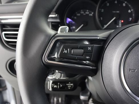 Certified 2026 Porsche Macan AWD/4WD image 14