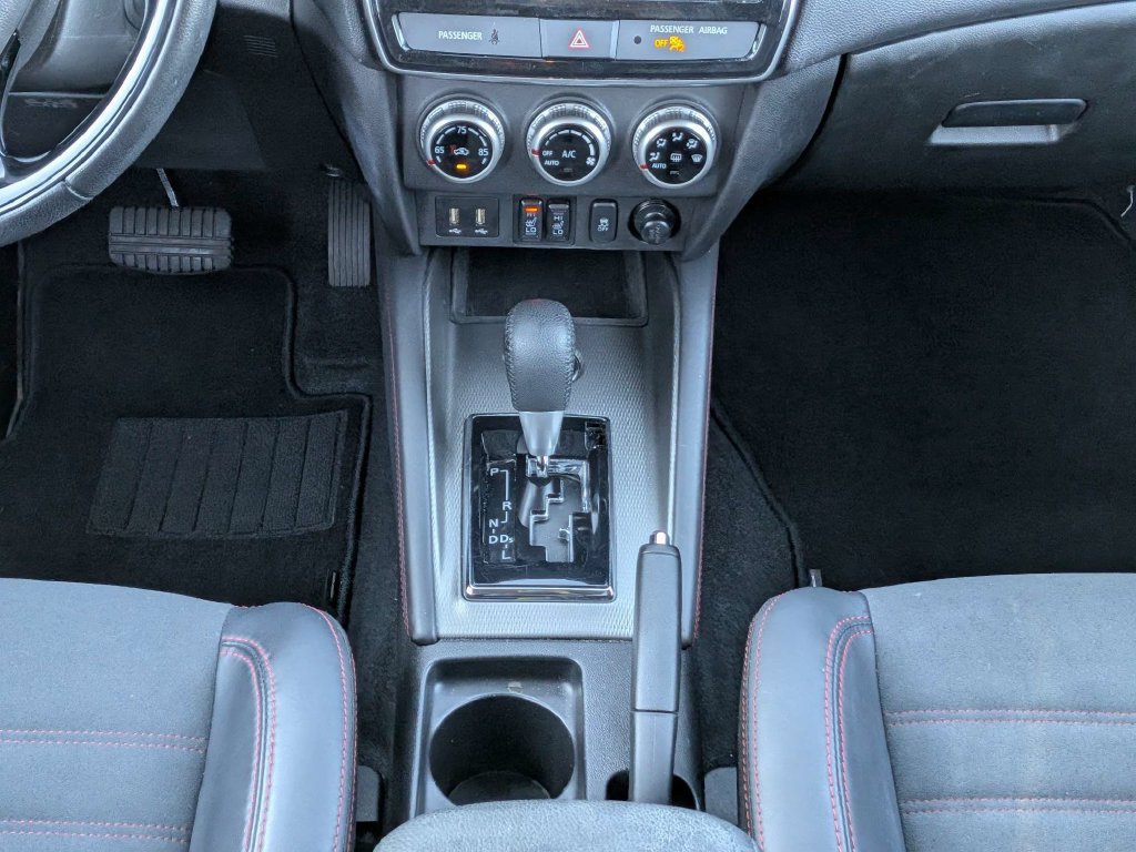 Used 2025 Mitsubishi Outlander Sport SE AWD/4WD image 19