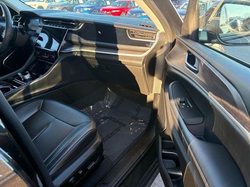 Used 2023 Jeep Grand Cherokee 4WD 4xe image 26