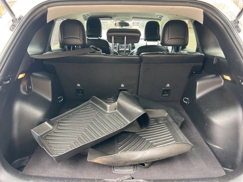 Used 2019 Jeep Cherokee Latitude Plus w/ Cold Weather Group image 27