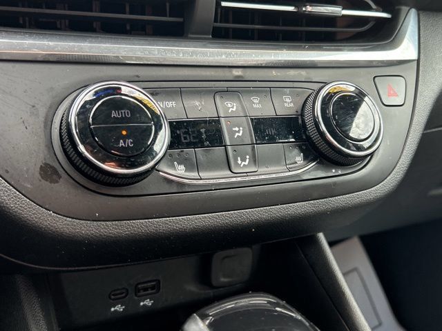 Used 2024 Buick Envista Sport Touring w/ Convenience I Package FWD image 41