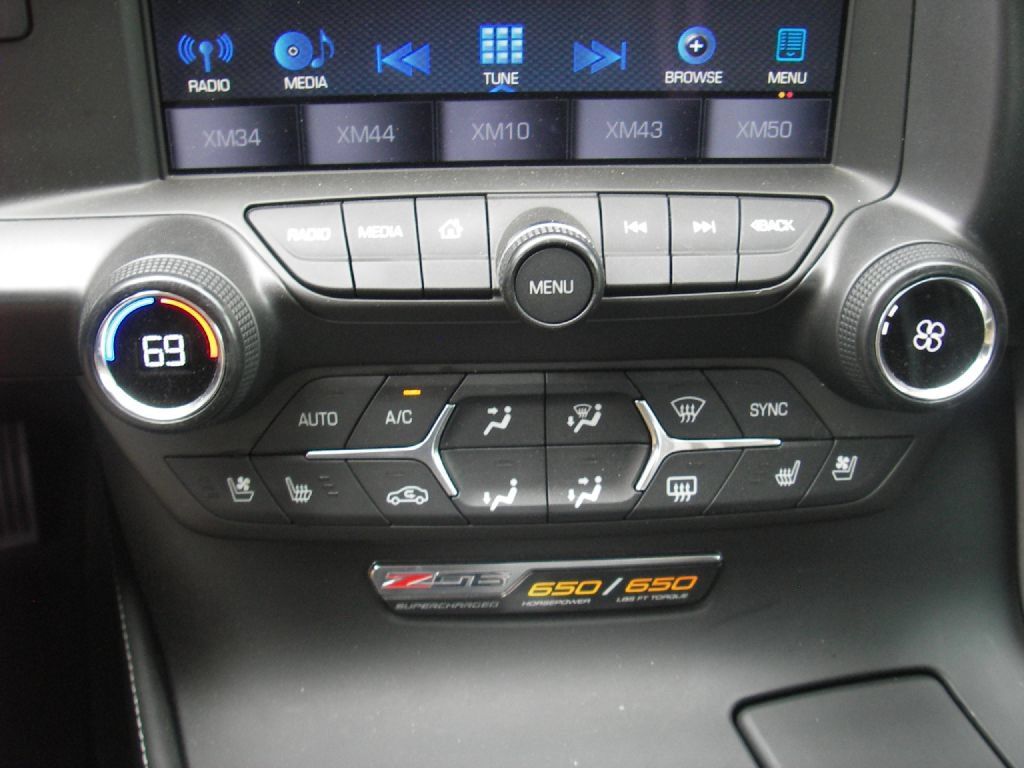 Used 2016 Chevrolet Corvette Z06 w/ 3LZ Preferred Equipment Group RWD image 25