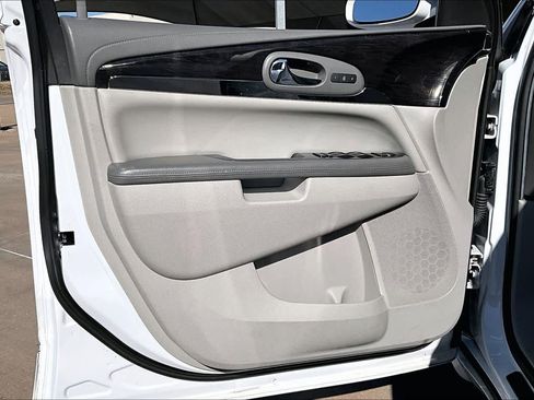 Used 2017 Buick Enclave Leather image 24