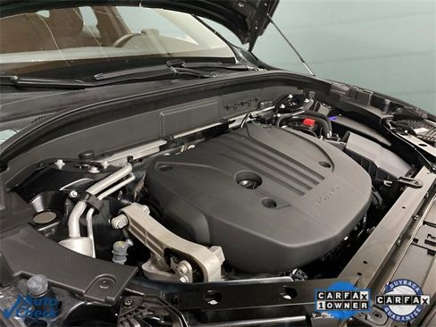 Used 2025 Volvo XC60 B5 Plus image 98