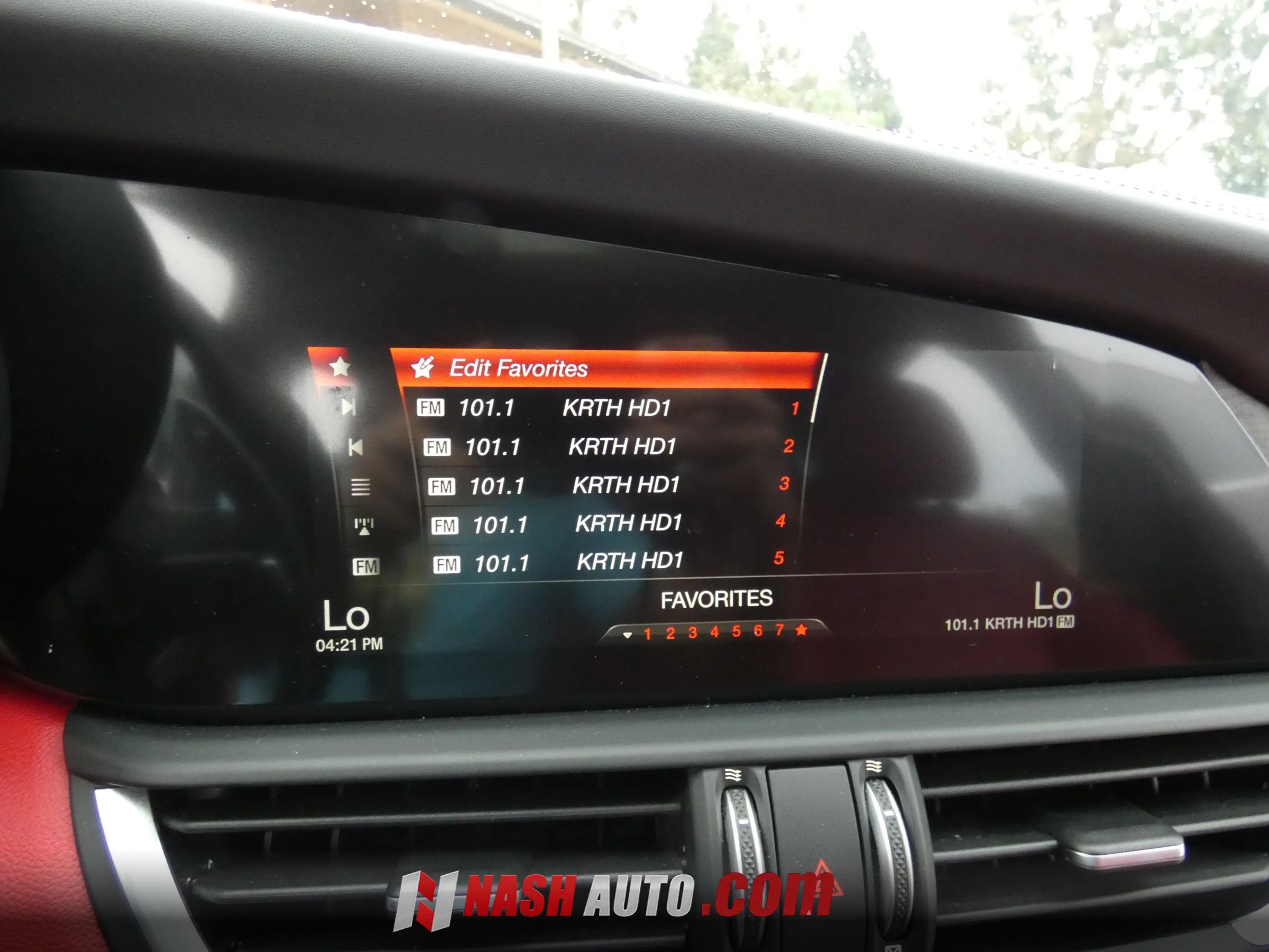 Used 2018 Alfa Romeo Giulia Ti w/ Quick Order Package 22X Lusso AWD/4WD image 64