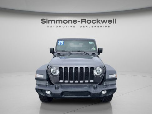 Used 2023 Jeep Wrangler Sport S image 2