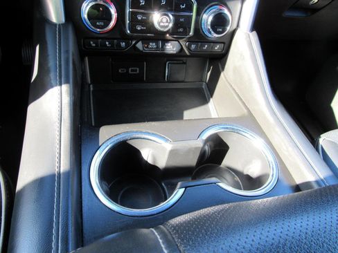 Used 2023 GMC Yukon SLT image 27