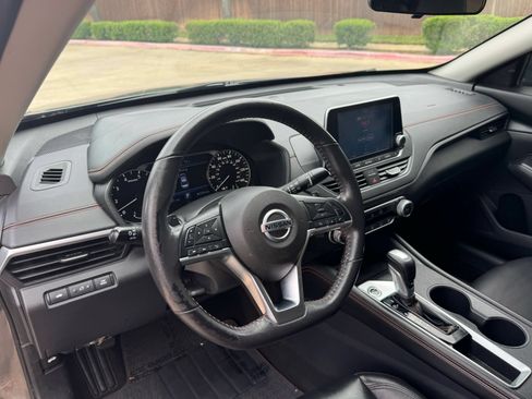 Used 2022 Nissan Altima 2.5 SR FWD image 19