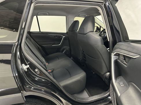 Used 2019 Toyota RAV4 LE w/ All Weather Liner Package AWD/4WD image 34