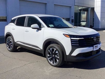 New 2025 Nissan Kicks SV w/ Charging Package