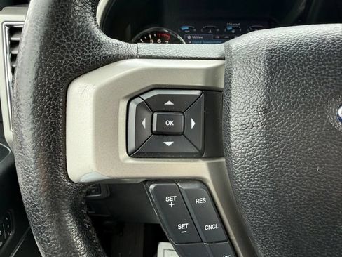 Used 2015 Ford F150 Lariat w/ Equipment Group 502A Luxury AWD/4WD image 21