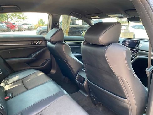 Used 2018 Honda Accord Sport image 35