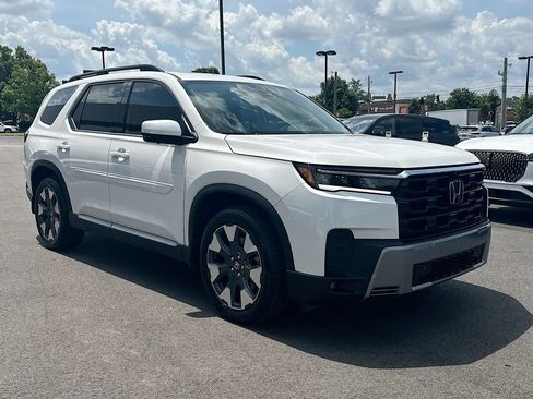Used 2026 Honda Pilot Elite image 2