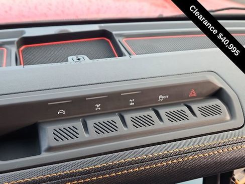 Used 2024 Ford Bronco Badlands image 35