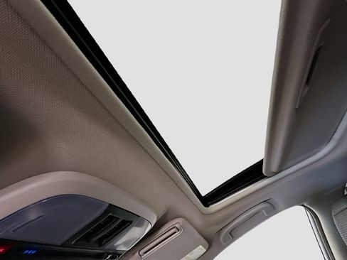 Used 2024 Subaru Crosstrek 2.0i Premium image 26