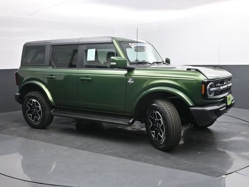 New 2025 Ford Bronco Outer Banks image 8