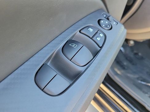 New 2025 Nissan Altima 2.5 SV image 18