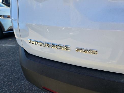 Used 2023 Chevrolet Traverse LT w/ LPO, Floor Liner Package image 11