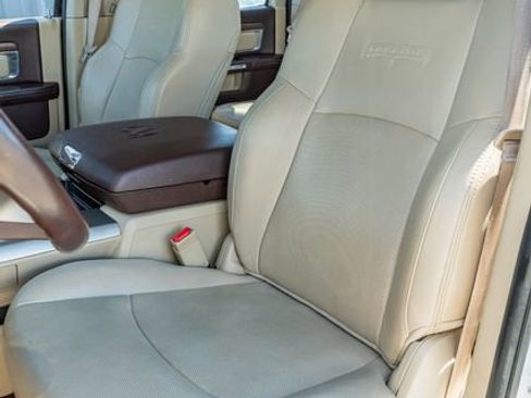 Used 2014 RAM 2500 Laramie w/ Convenience Group image 19