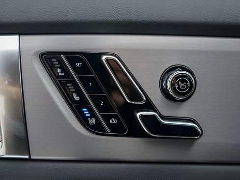 New 2026 Cadillac Vistiq Luxury AWD/4WD image 18