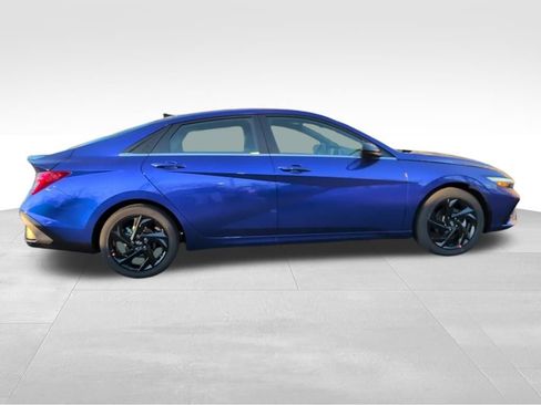 New 2026 Hyundai Elantra SEL Sport image 8