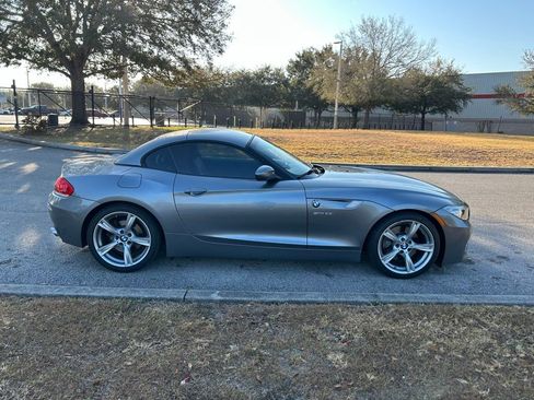 Used 2011 BMW Z4 sDrive35i image 6
