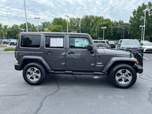 Used 2014 Jeep Wrangler Unlimited Sahara w/ Connectivity Group AWD/4WD image 5