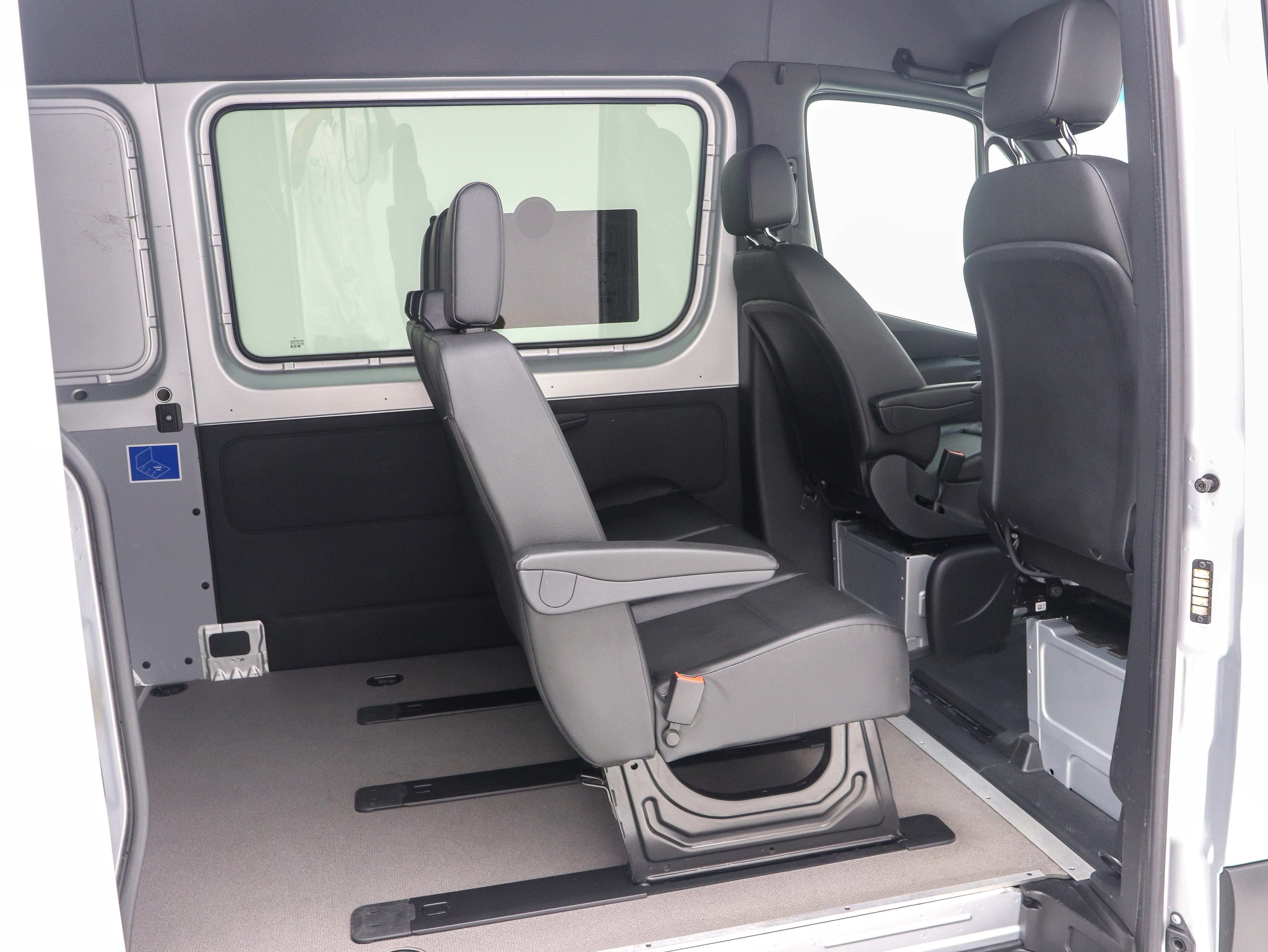 Used 2019 Mercedes-Benz Sprinter 4x4 144 image 16
