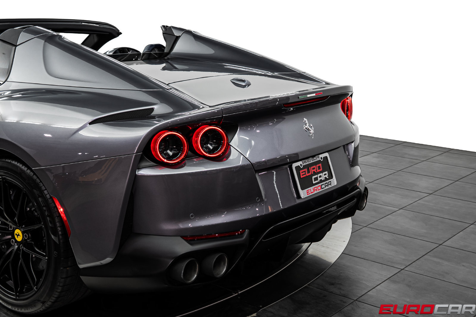 Used 2022 Ferrari 812 GTS RWD image 19