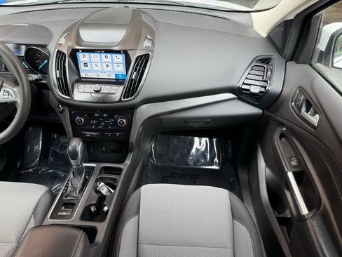 Used 2019 Ford Escape SE image 22