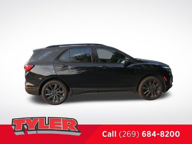 Used 2023 Chevrolet Equinox RS w/ RS Leather Package AWD/4WD image 9