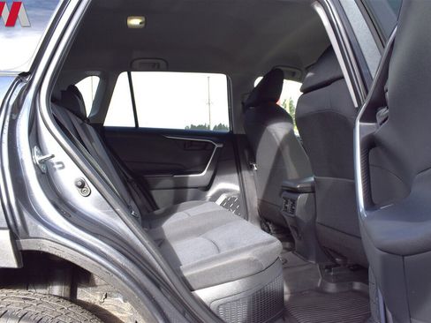 Used 2022 Toyota RAV4 LE image 22