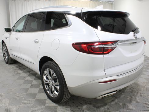 Used 2019 Buick Enclave Avenir w/ Avenir Technology Package FWD image 32