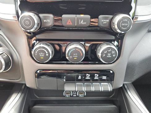 New 2026 RAM 1500 Express AWD/4WD image 19