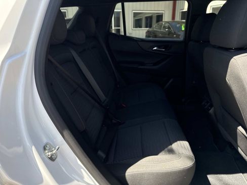 Used 2025 Chevrolet Equinox LT FWD image 9