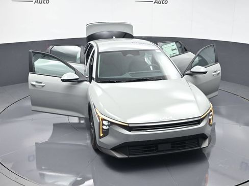 New 2026 Kia K4 FWD image 55
