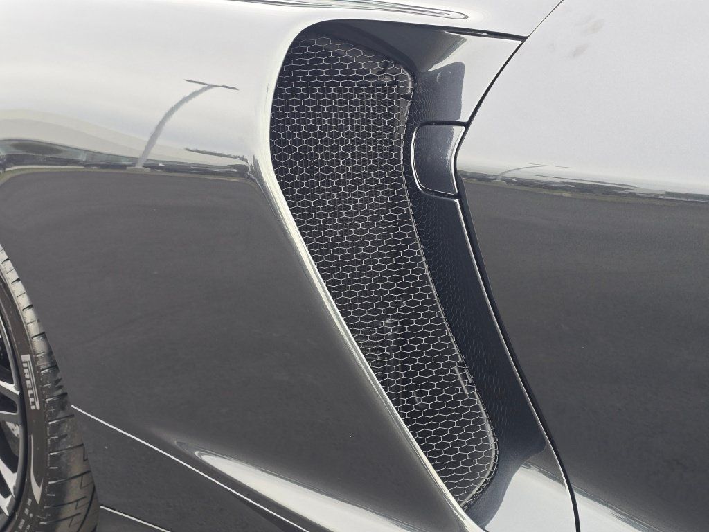Used 2022 McLaren GT RWD image 23