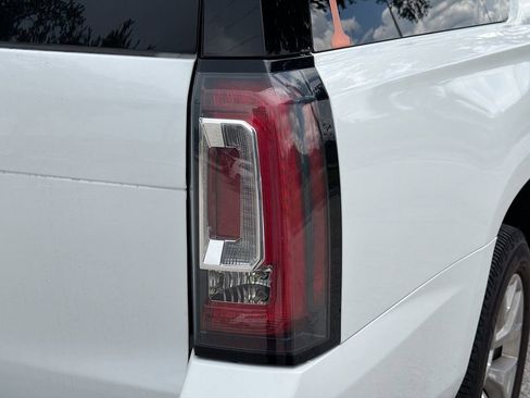 Used 2018 GMC Yukon XL SLT w/ HD Trailering Package RWD image 10