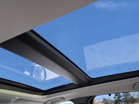 Used 2024 MAZDA CX-90 Plug-In Hybrid w/ Premium Pkg image 18