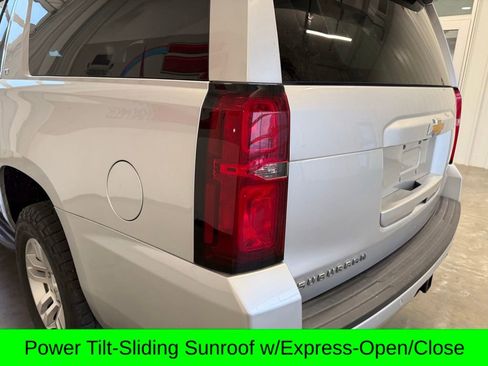 Used 2019 Chevrolet Suburban LT image 9