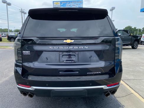 Used 2025 Chevrolet Suburban Premier RWD image 26