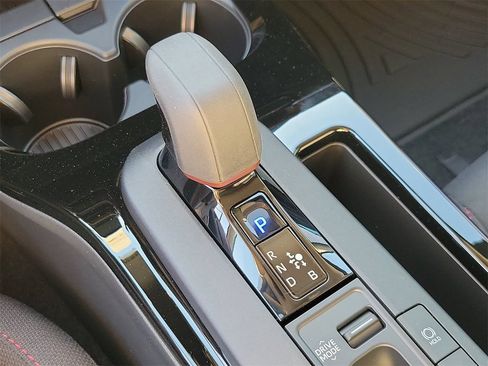 New 2026 Toyota Prius Plug-In Hybrid FWD image 25