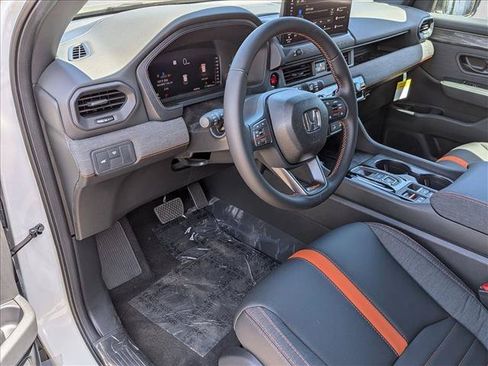 Used 2026 Honda Passport TrailSport image 3