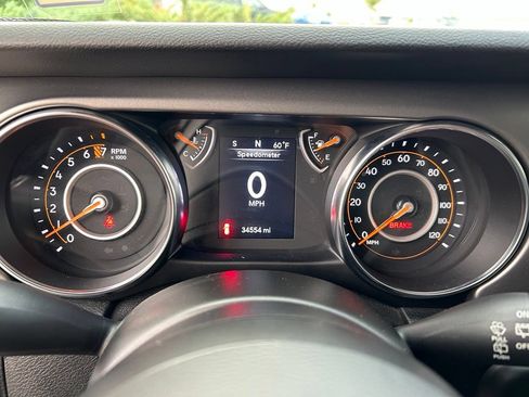 Used 2021 Jeep Wrangler Unlimited Sport AWD/4WD image 17
