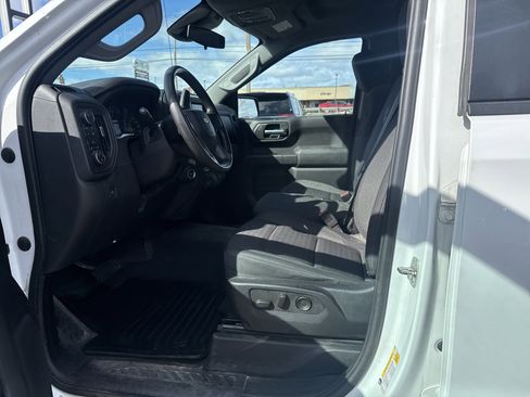 Used 2023 Chevrolet Silverado 1500 Custom image 12