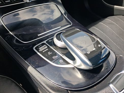 Used 2017 Mercedes-Benz E 300 image 20