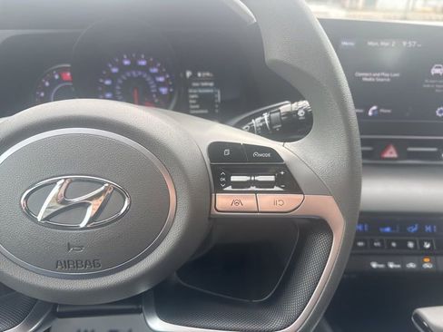 Used 2023 Hyundai Elantra SEL image 24