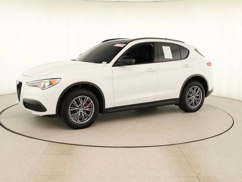Used 2023 Alfa Romeo Stelvio Sprint RWD image 13
