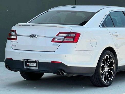 Used 2018 Ford Taurus SHO AWD/4WD image 31